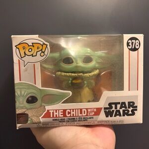 Baby yoda Star Wars Funko pop (authentic)